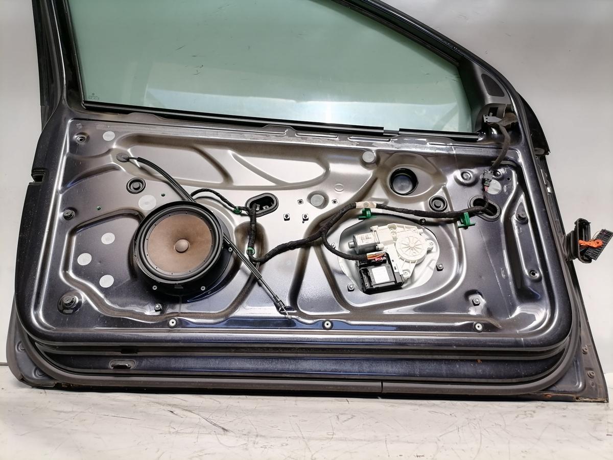 VW Golf 5 original T&uuml;r vorn links LC9Z Black Magic 3-T&uuml;rer Rohbau Bj.2006